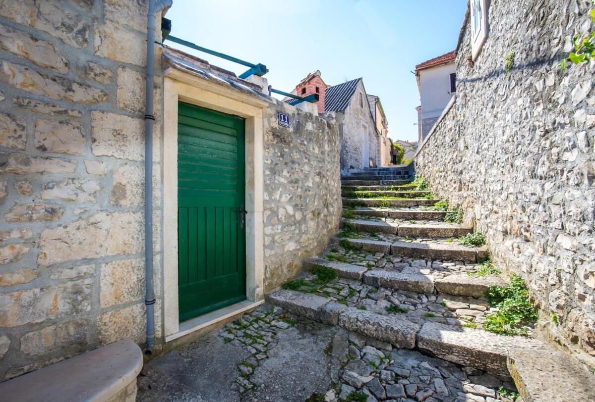Villa Visilo Stone House Pucisca Exterior foto